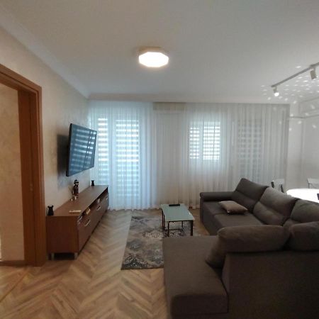 Decebal Premium Confort Craiova Exteriér fotografie